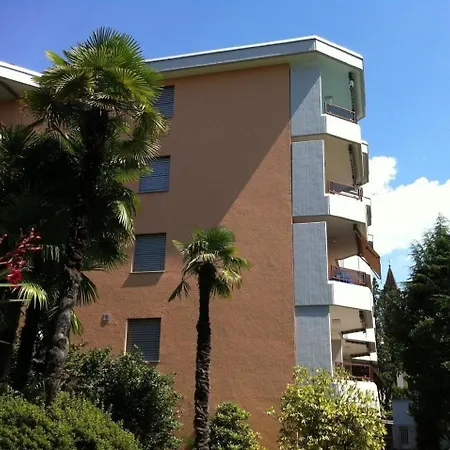 Appartementhaus Onyx: Central, Quiet, Renovated With Indoor Pool Apartment Muralto